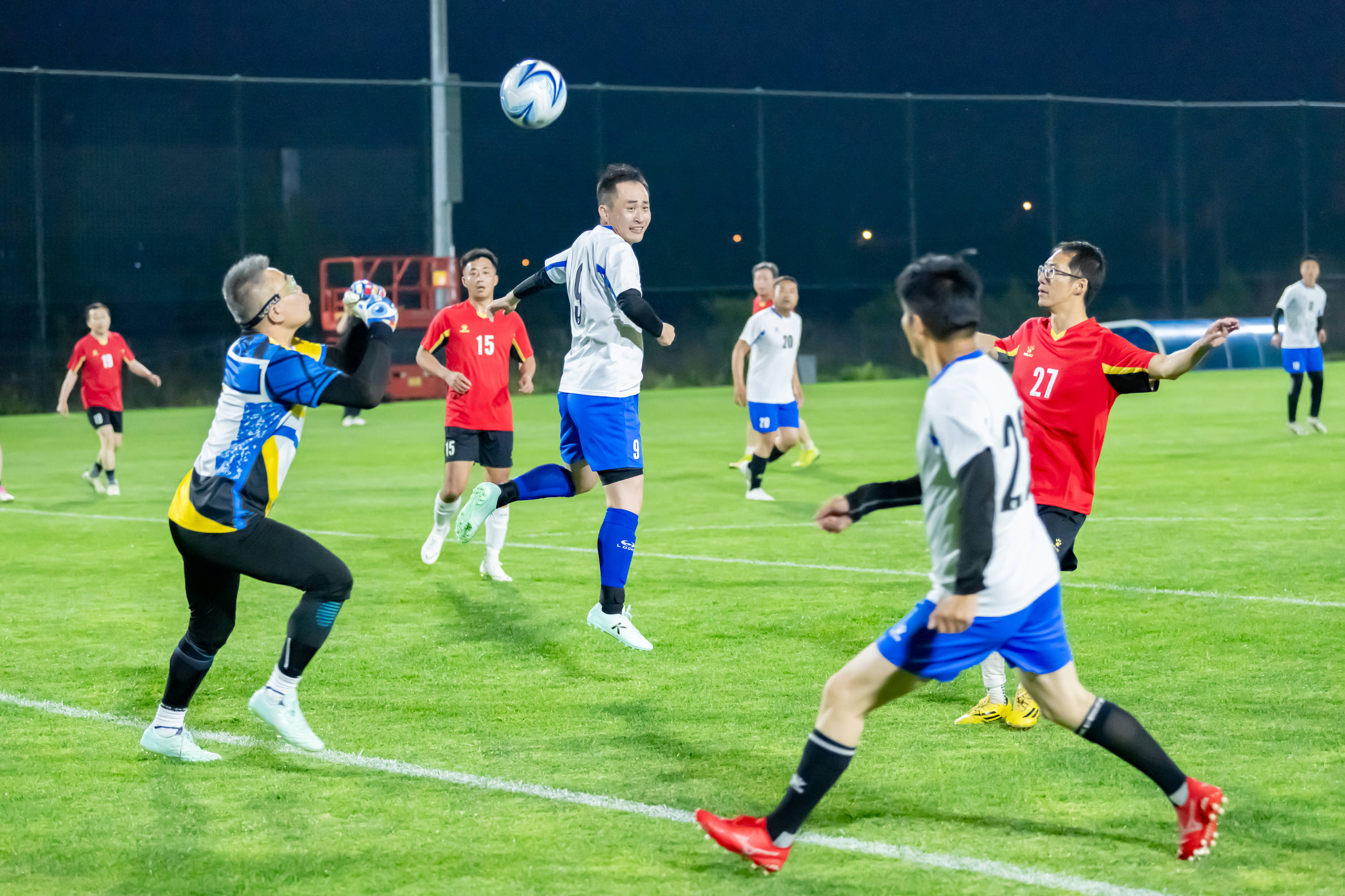 的内线支柱 的内线支柱